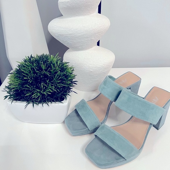 Zara Leather Sandals - Picture 1 of 1
